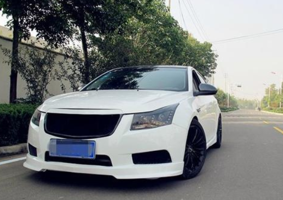 （新车）新一代路虎卫士外观曝光 这个张飞能绣花